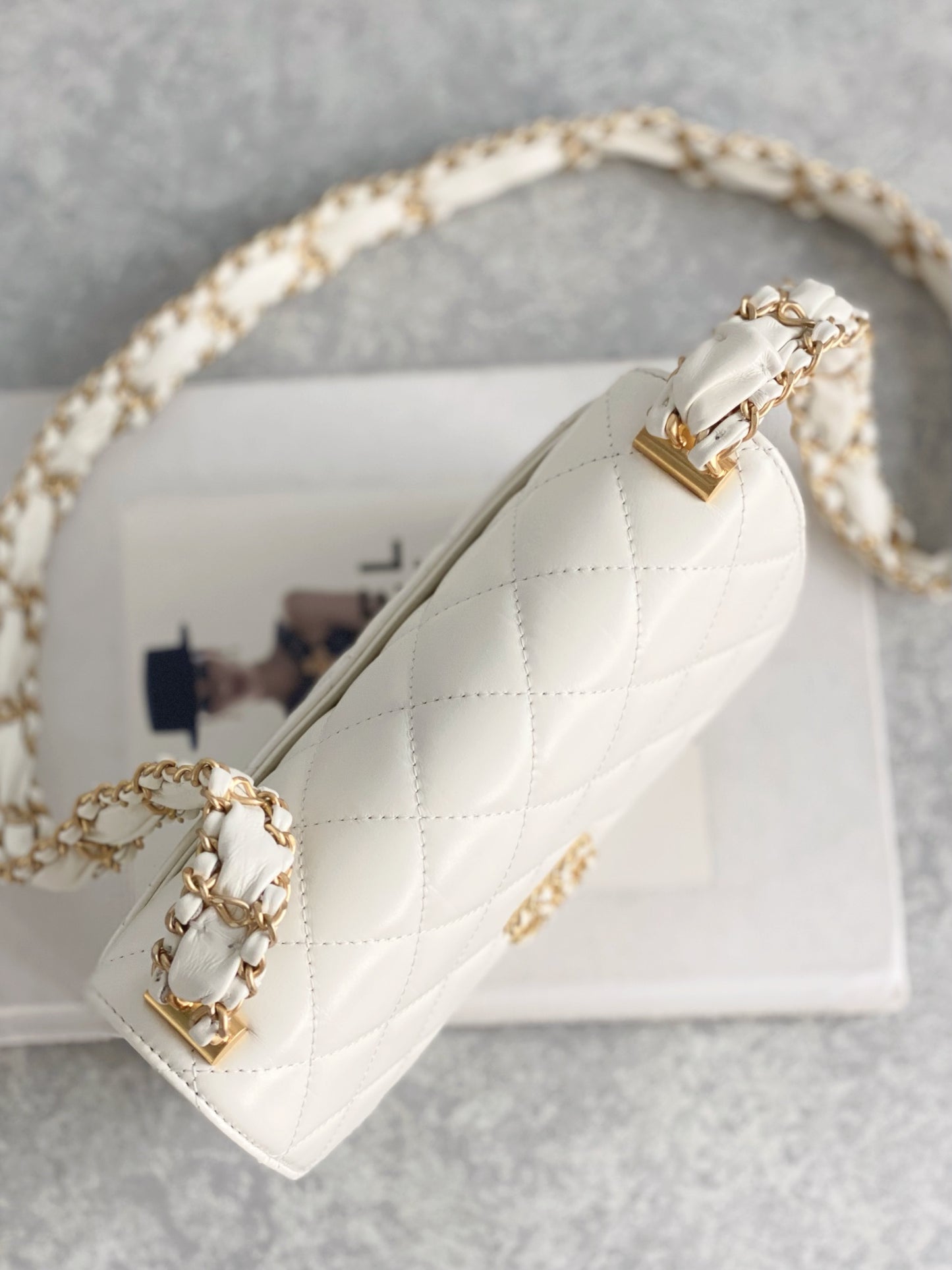 CHANEL23K pleated wide chain accordion bag