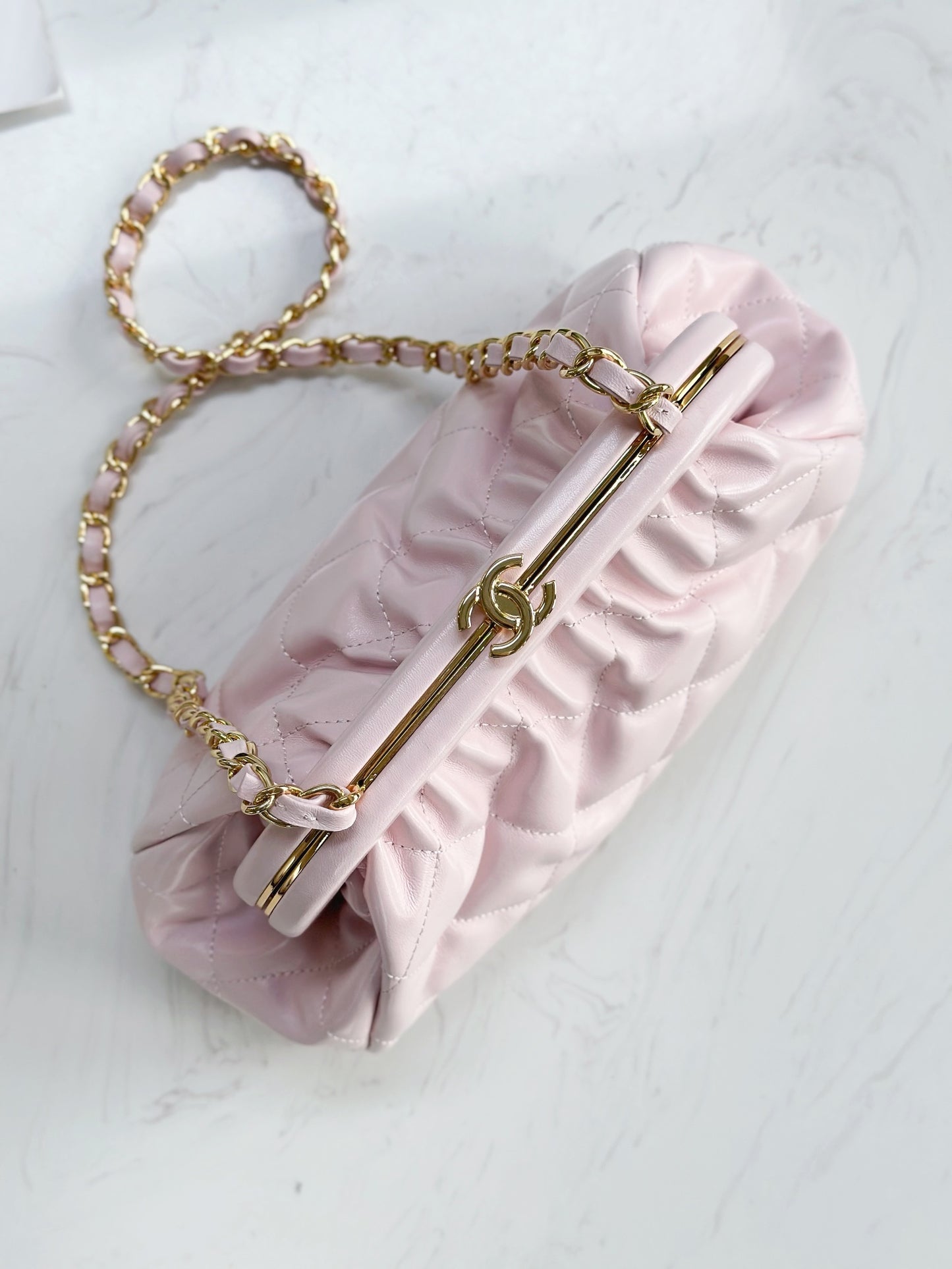 Chanel24A new cloud bag