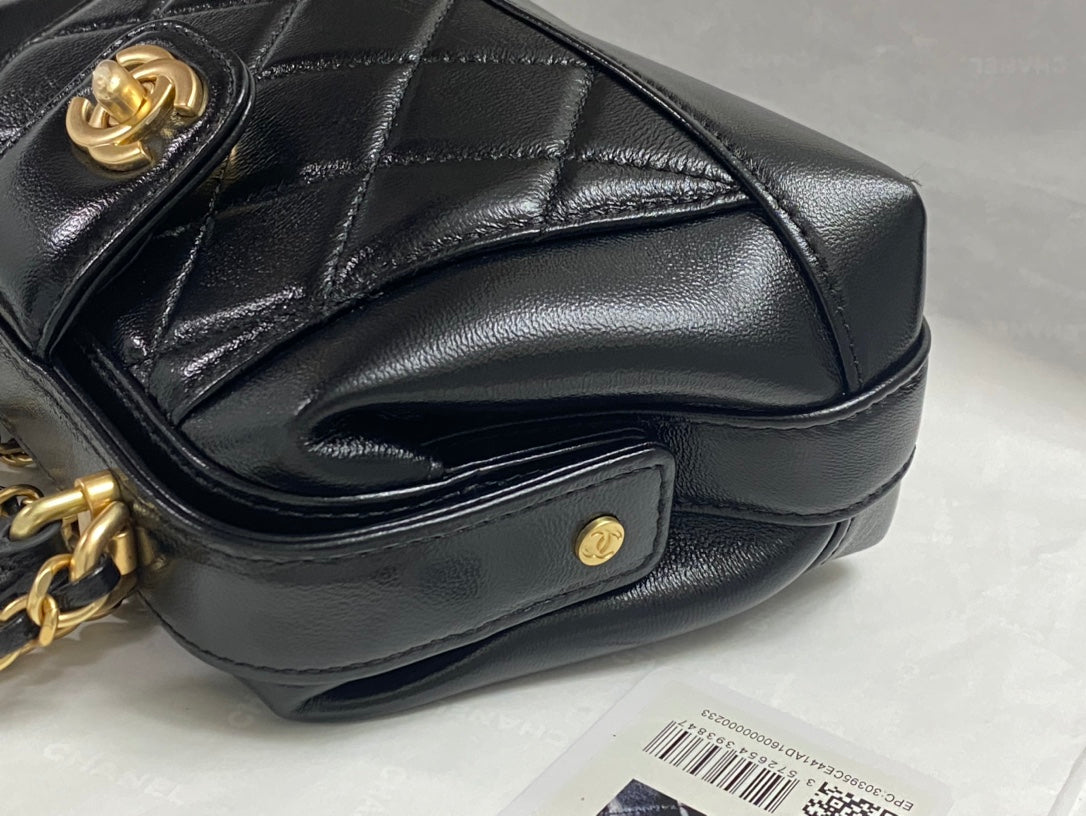 24C New Litchi Flap Shoulder Bag
