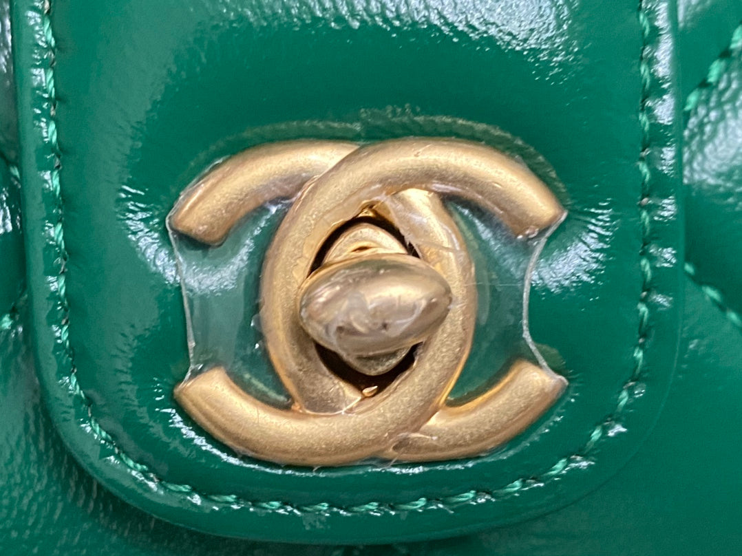 24C New Litchi Flap Shoulder Bag