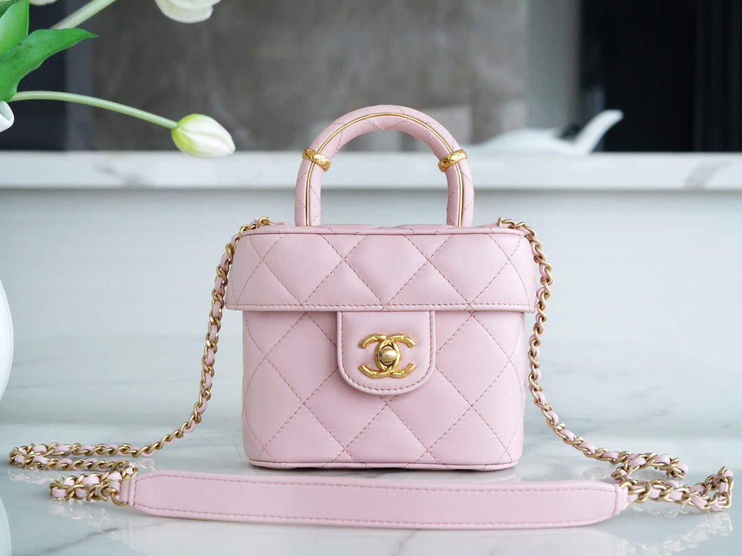 Chanel23s handle cosmetic case bag